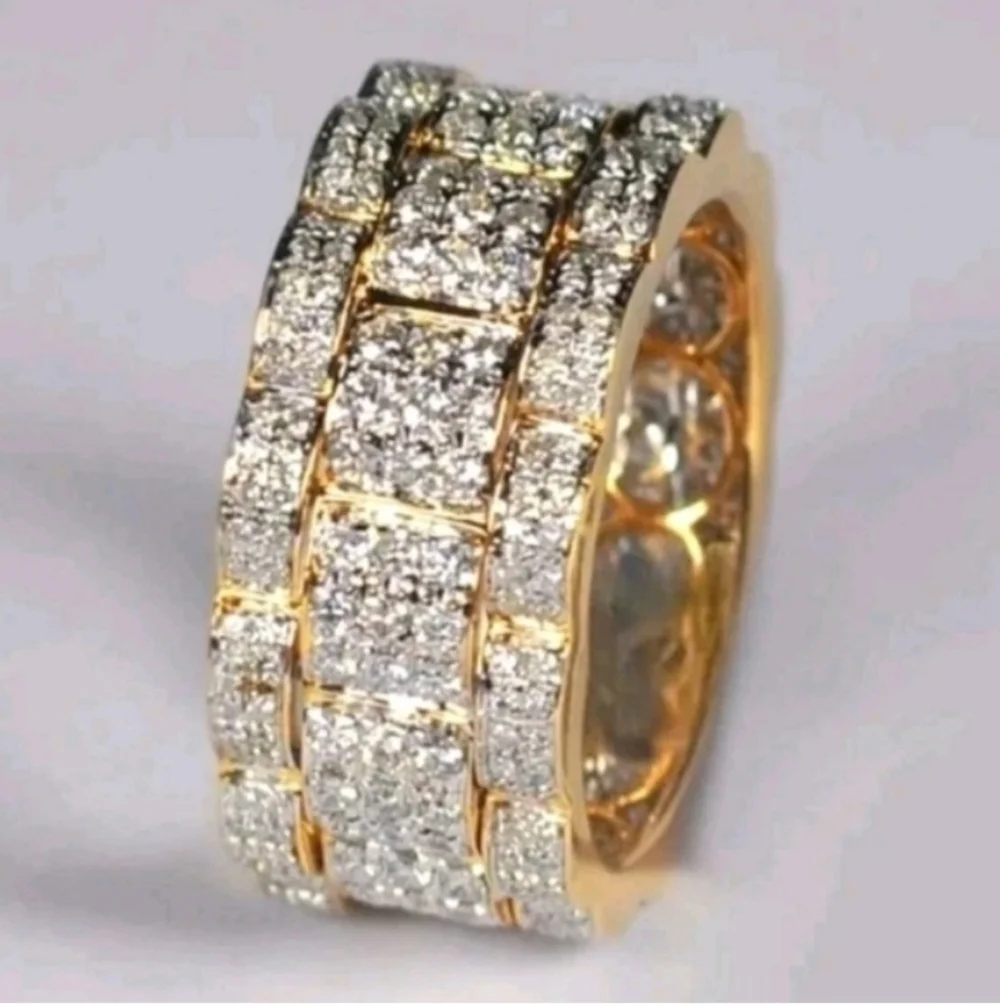 Elegant Mens Gold  Ring Sz 9